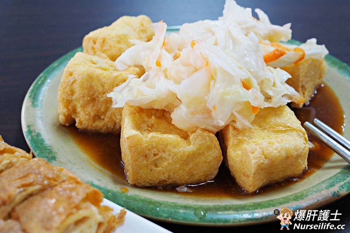 愈臭愈愛！30年老店必嘗古法發酵「蛋捲臭豆腐」，酥脆外皮蘸醬吃臭味更升級