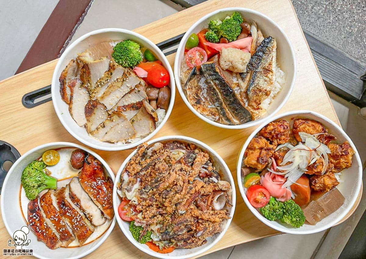 外帶不縮水！浮誇系丼飯１碗有２尾「酥炸魷魚」，南蠻地雞小朋友一吃就愛上