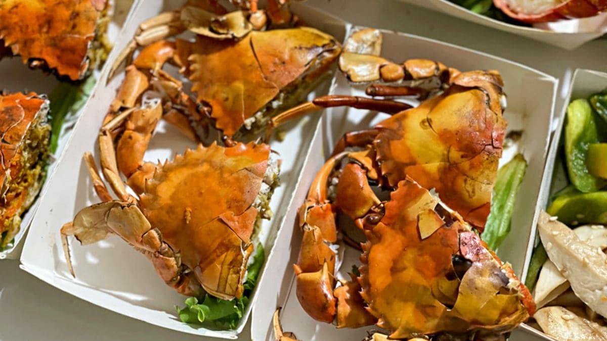 打包整隻龍蝦！浮誇系燒烤店「限量紅蟳」外帶也能吃，特製秋刀魚塞滿鹹香「明太子」
