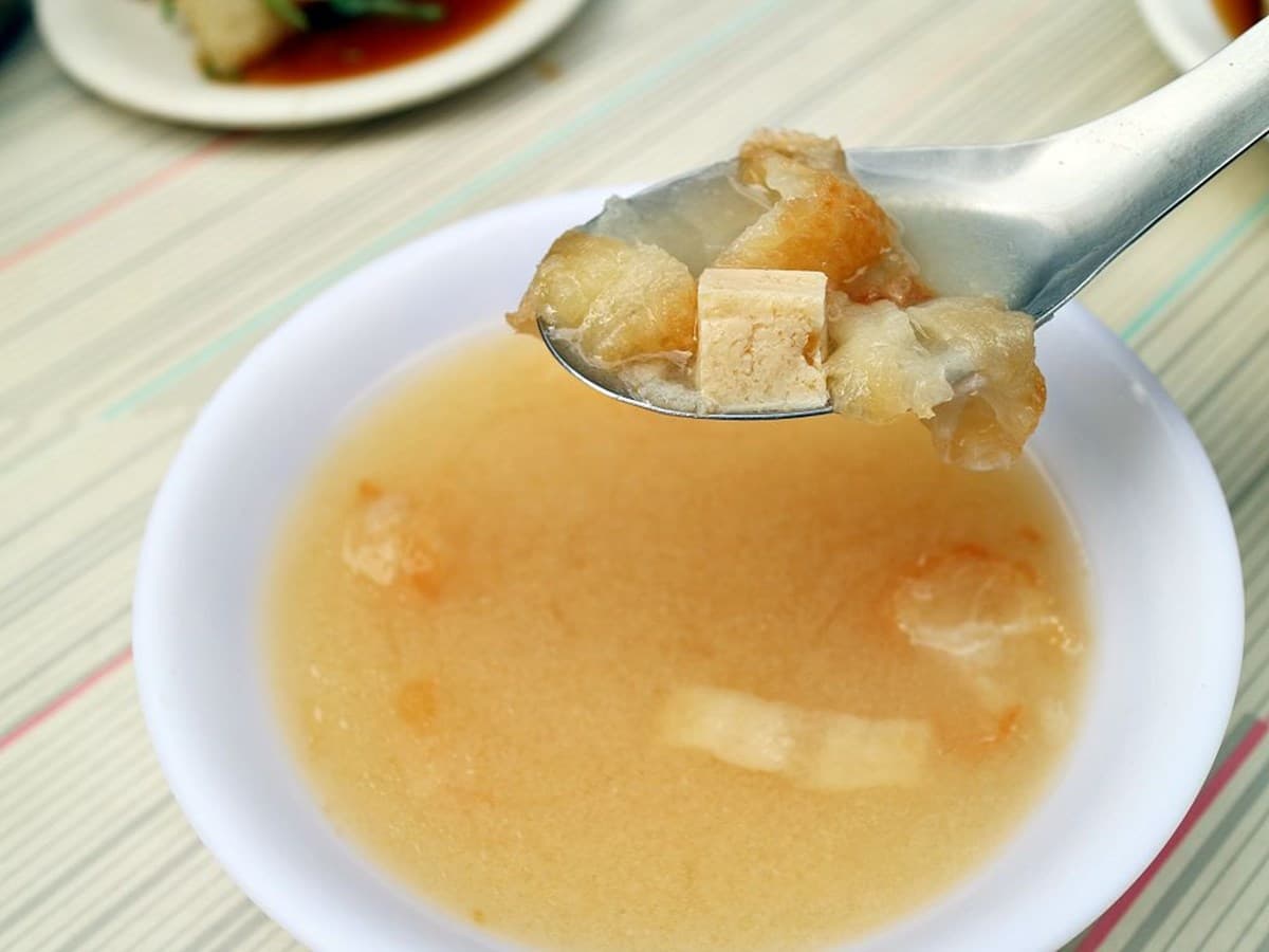 原地過端午！外帶北中南７家老字號粽子：70年菜粽、特製紅麴淋醬、吃得到野薑花香