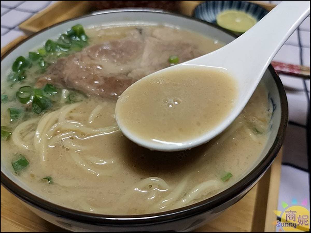 在家煮出4.9星美味！正宗福岡拉麵調理包得預購，神還原巨無霸叉燒、100%豬骨湯頭