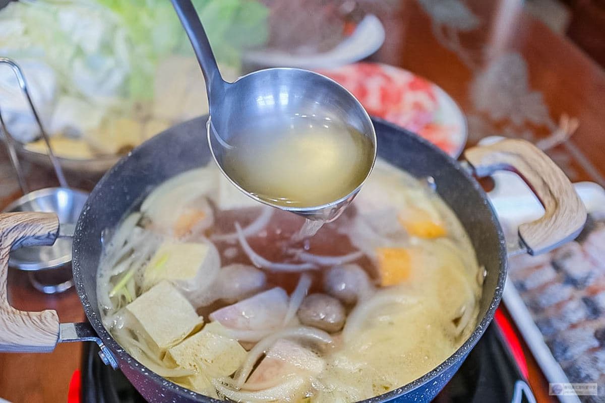 海鮮控開嗑！超澎派火鍋「生鮮宅配組」吃得到50元硬幣大干貝，海水養殖手掌蝦Q彈無腥味