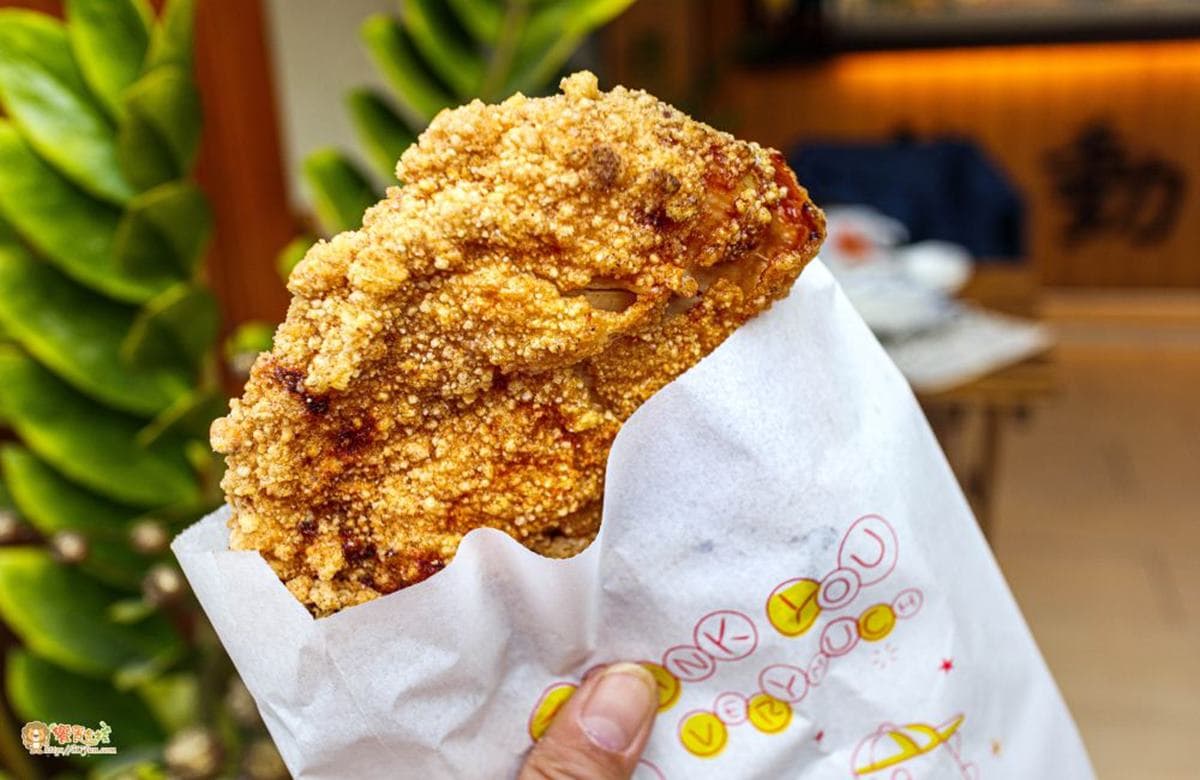治嘴饞最好祕方！人氣鹹酥雞攤必點「溫體雞」雞排，酥香雞脖子一吃就愛上