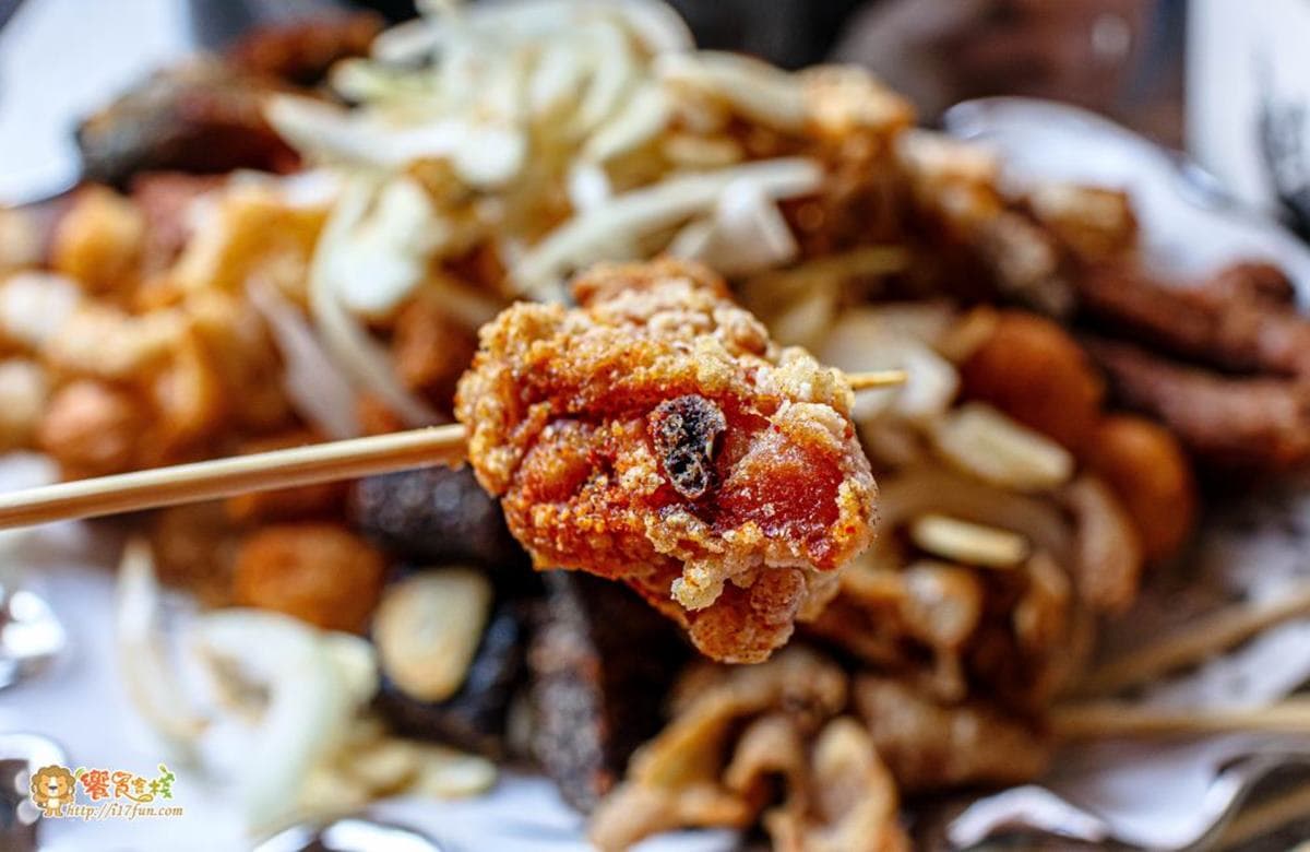 治嘴饞最好祕方！人氣鹹酥雞攤必點「溫體雞」雞排，酥香雞脖子一吃就愛上