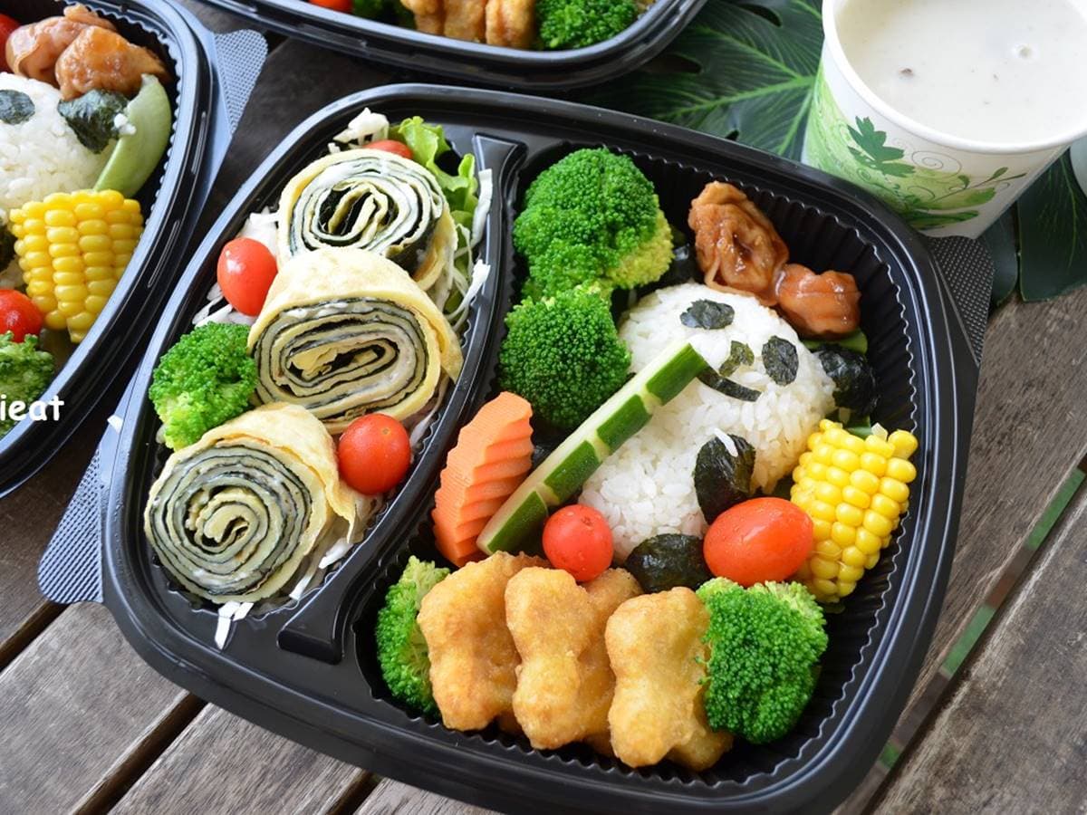 少女心噴發！人氣親子餐廳推３款「熊貓造型」餐盒，必嗑嫩煎照燒鯖魚、奶香厚蛋捲