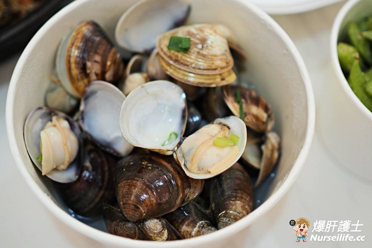 超浮誇!日式居酒屋霸氣外帶餐爽嗑「整隻蒜蒸龍蝦」,鹽烤野生紅喉細嫩無腥味 超浮誇!日式居酒屋霸氣外帶餐爽嗑「整隻蒜蒸龍蝦」,鹽烤野生紅喉細嫩無腥味