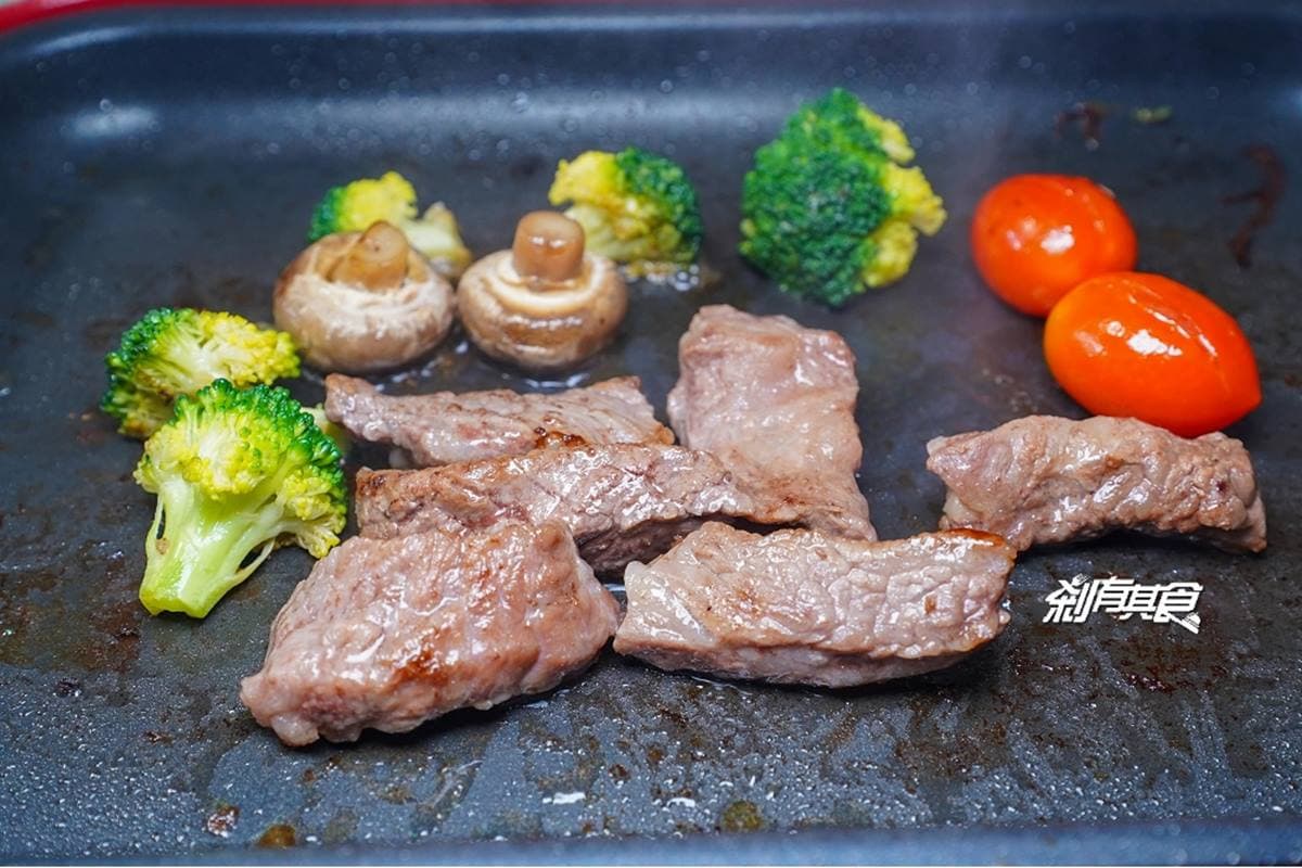 下殺7折!日式燒肉店「宅配禮盒」有7款高級牛肉,先嗑「Q嫩牛舌」配特製蔥鹽才對味 下殺7折!日式燒肉店「宅配禮盒」有7款高級牛肉,先嗑「Q嫩牛舌」配特製蔥鹽才對味