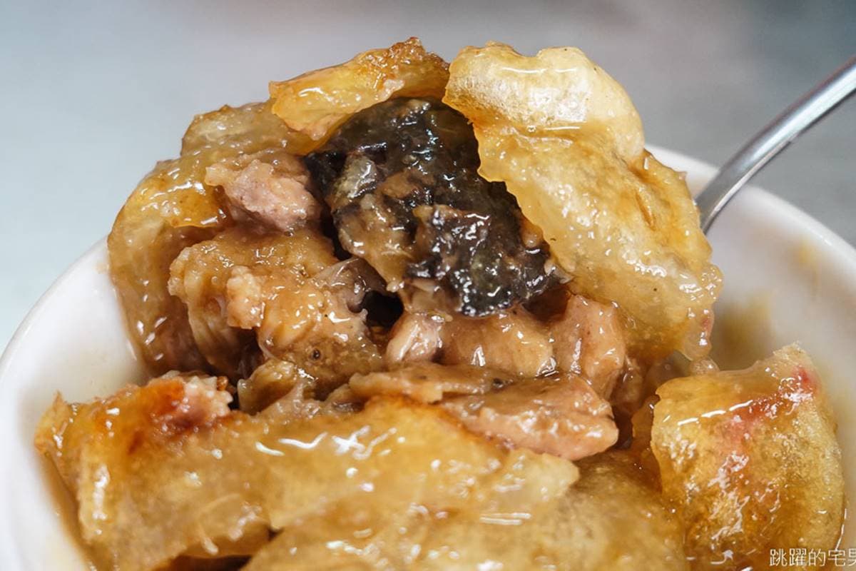 5000則好評！60年老店「脆皮肉圓」包入整顆干貝超過癮，酥脆外皮宛如「炸雞」口感
