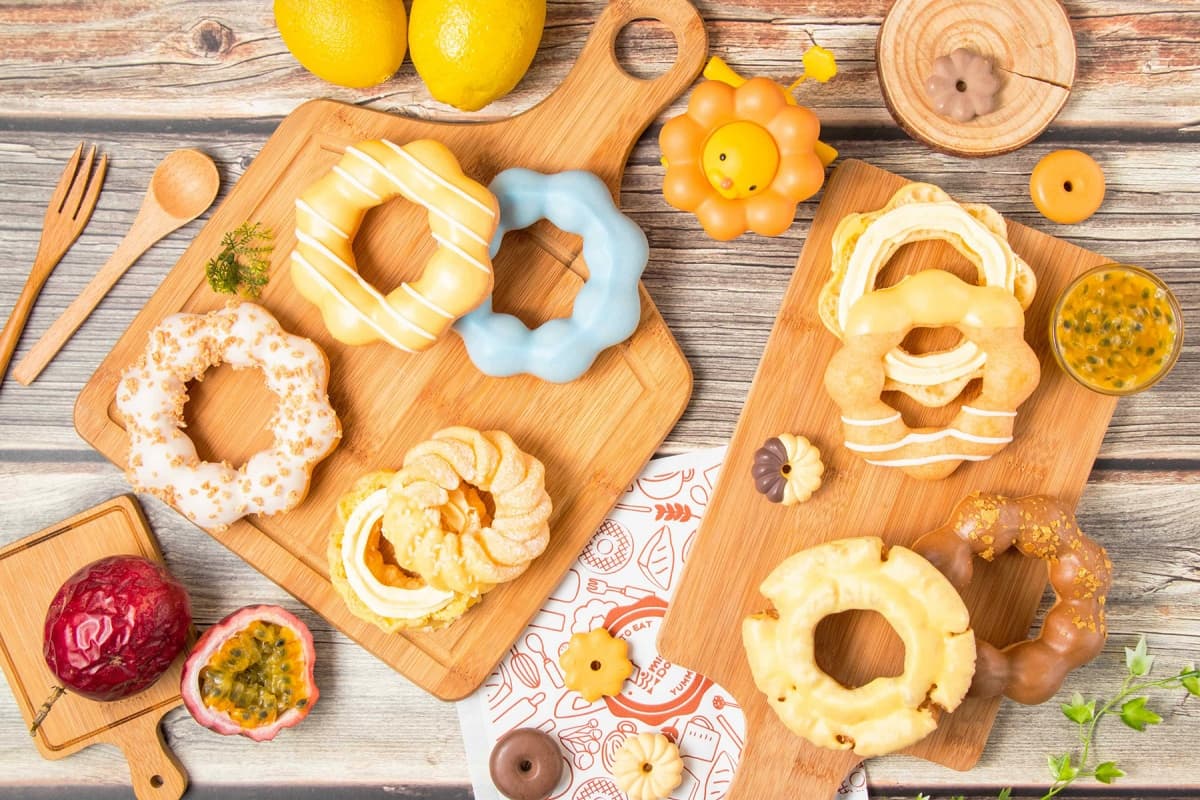 甜點控淪陷！Mister Donut推「貓貓蟲咖波」甜甜圈＋周邊，「咖波靠枕、冰霸杯」必收