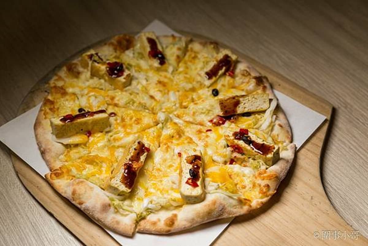 不只必勝客！北中南４家超有哏披薩：大腸麵線、豆豉臭豆腐、珍奶芋泥雙拼、噴汁雞佛