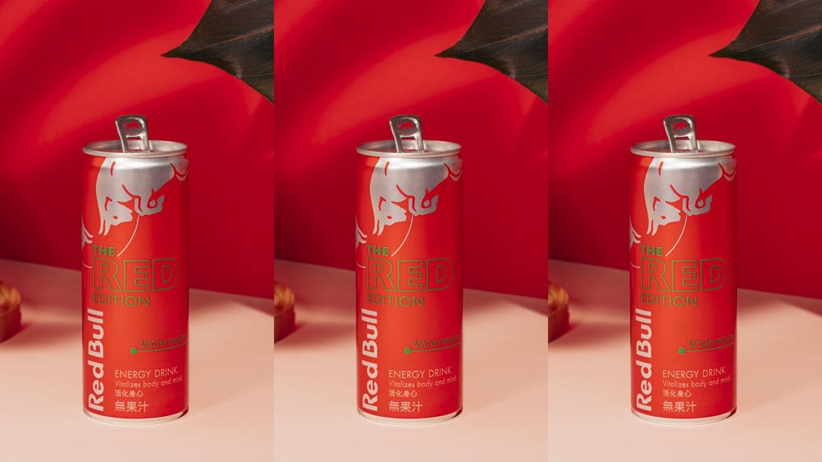 愈台愈愛!紅牛新夏日限定「Red Bull西瓜風味」,加碼抽在地水果箱、西瓜大碗公 愈台愈愛!紅牛新夏日限定「Red Bull西瓜風味」,加碼抽在地水果箱、西瓜大碗公