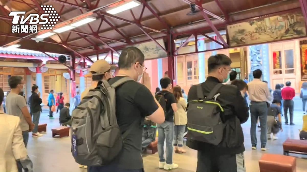 好久不見個位數！本土新增「只有８例」降級機會很高，有不良反應第２劑疫苗可「混打」