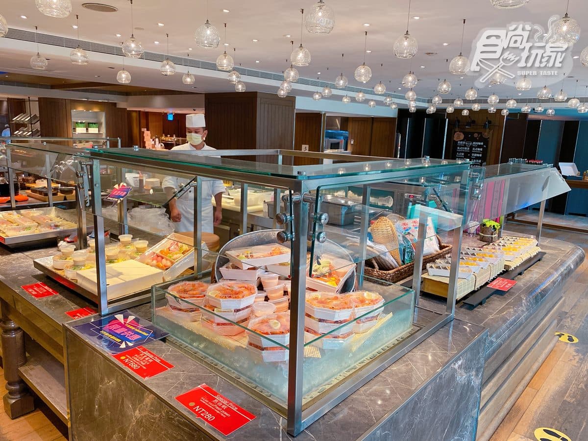 全台北最大「吃到飽外帶店」！10大區最低20元能吃，必拿巨型「雞麵包」、超大牛排