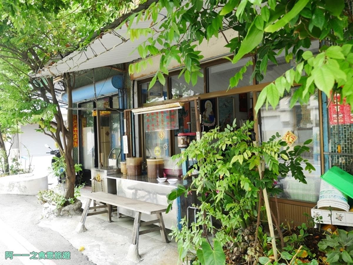 超過一甲子！「古早味楊桃冰」１碗只要30元，加５元還吃得到軟Q「菜燕」