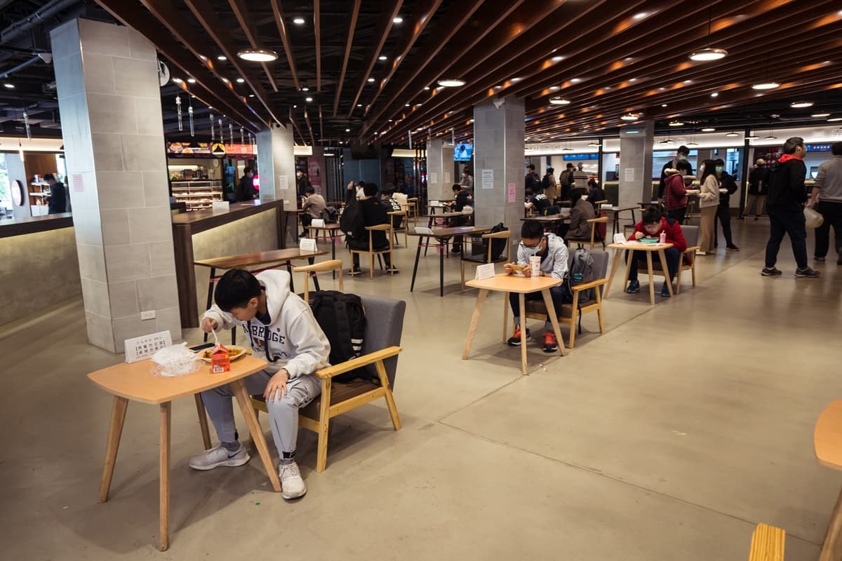 8/3雙北可內用？台北市「餐飲開放指引」出爐，與新北同步、不排除隨時暫停