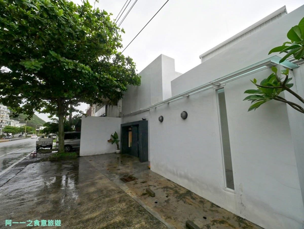 IG暴紅打卡民宿！躺床上就能遠眺「無遮蔽海景」，水水必拍超Chill「玻璃屋雙浴缸」