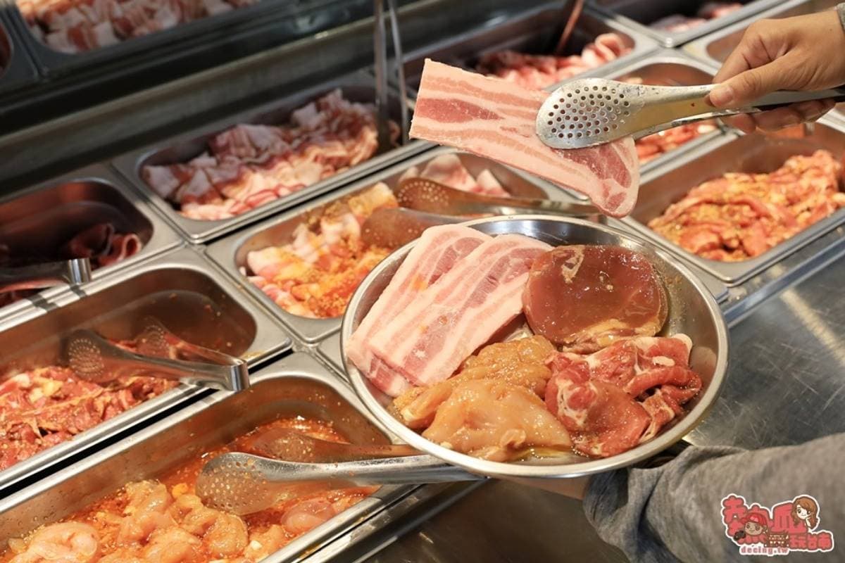 299元吃到飽！韓式烤肉店多達20種肉品，必嗑濕式熟成牛五花、自製泡菜鍋