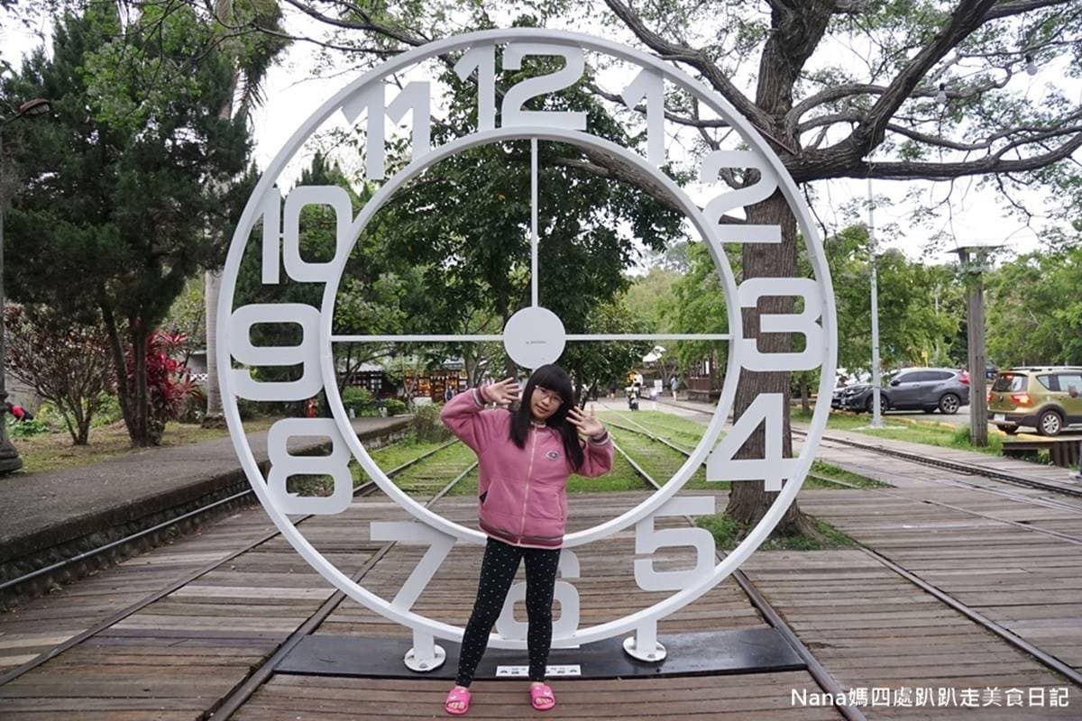 七夕必朝聖車站！IG搶拍７打卡點：台版愛情鎖、藍皮火車文創商店、彩虹階梯勇氣塔