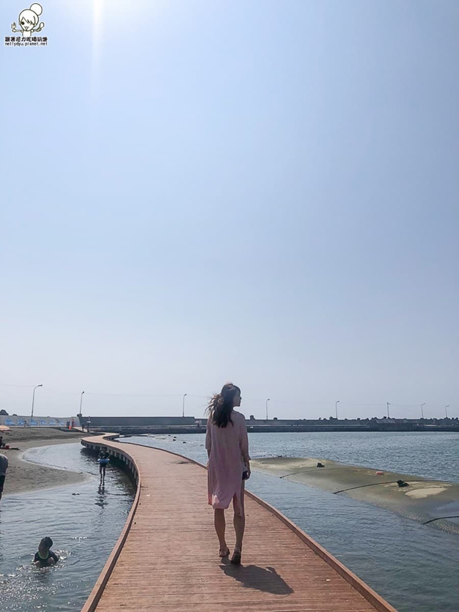 看海好去處！IG必拍浪漫親水河道、3D彩繪海堤，「神射手」主題公園免費放閃打卡