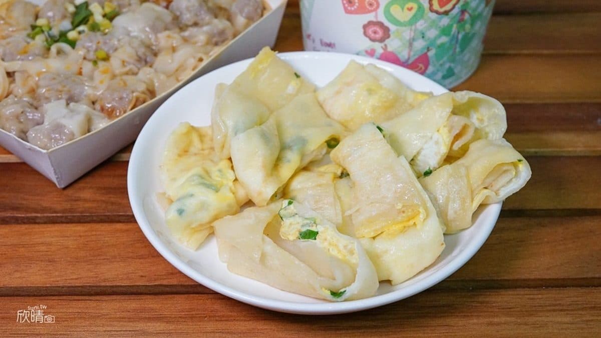 超佛心早餐店！「川味炒手」１份有20顆餛飩，55元「牛肉湯」吃得到４大塊澳牛