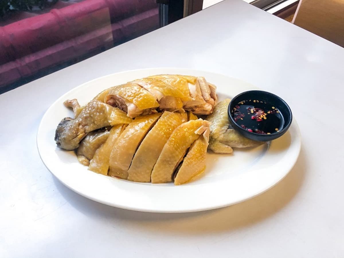 《2021米其林指南》台北新入選6家餐廳:超軟嫩白斬古早雞、何首烏雞湯搭麵線一絕 《2021米其林指南》台北新入選6家餐廳:超軟嫩白斬古早雞、何首烏雞湯搭麵線一絕