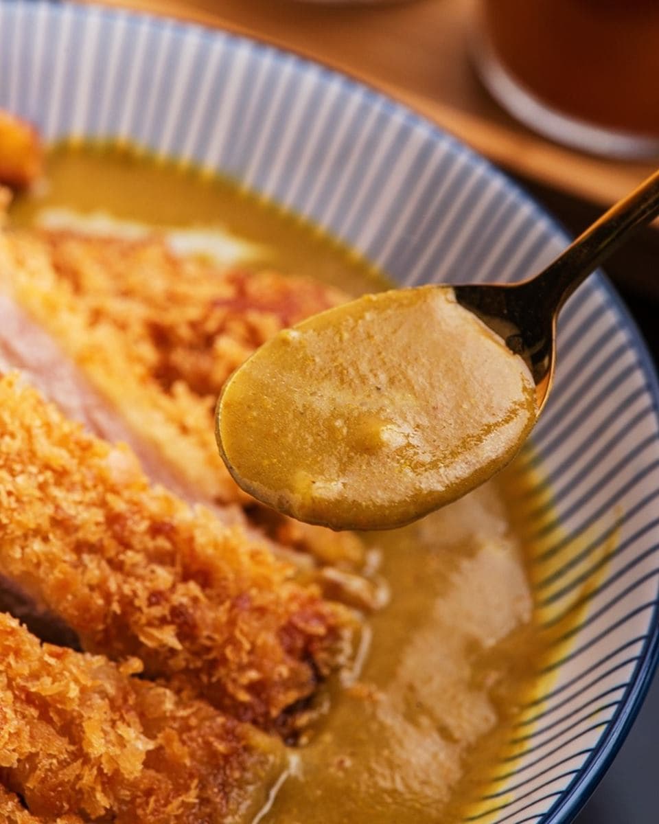 不怕吃不飽!獨門祕製「混醬咖哩」加飯不用錢,超酥脆唐揚炸雞冷掉也好吃 不怕吃不飽!獨門祕製「混醬咖哩」加飯不用錢,超酥脆唐揚炸雞冷掉也好吃