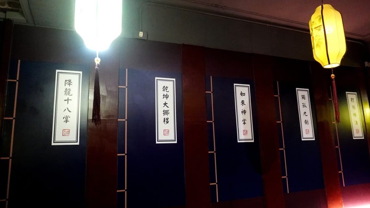 肉控快衝！超澎派獨享鍋爽嗑整座「手切肉片山」，豪華海鮮盤吃得到九孔鮑、鮮嫩干貝