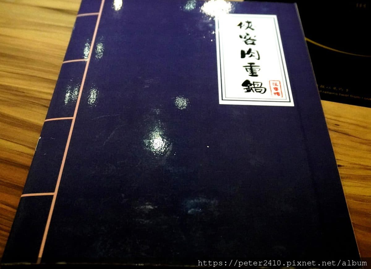 肉控快衝！超澎派獨享鍋爽嗑整座「手切肉片山」，豪華海鮮盤吃得到九孔鮑、鮮嫩干貝