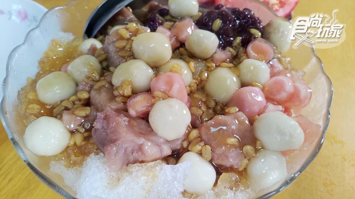 祖傳３代冰店！全台唯一｢車圓冰」１顆餡料有２種口味，番茄沾薑汁醬油超唰嘴