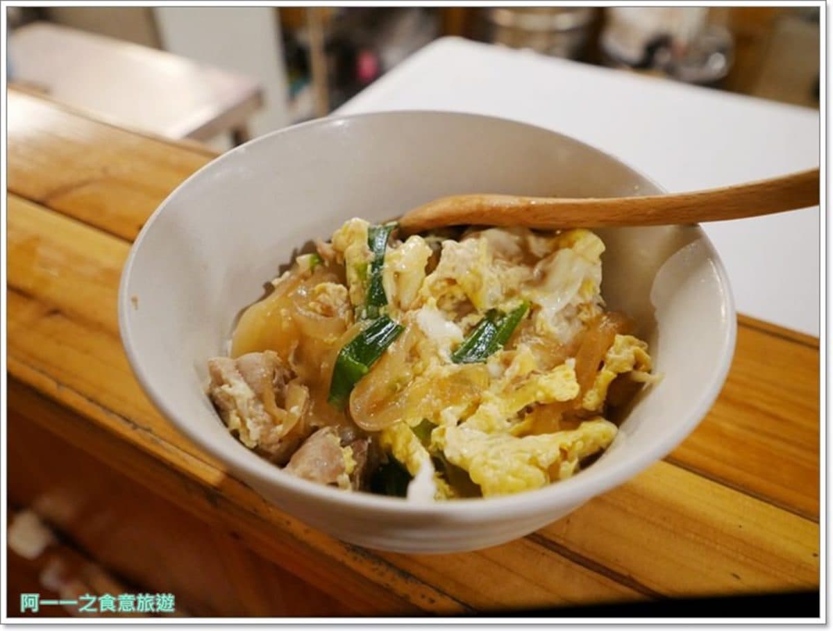 1秒飛日本!日式居酒屋「屋台風」設計超好拍,必點「三味丼」鋪滿3種肉只要75元 1秒飛日本!日式居酒屋「屋台風」設計超好拍,必點「三味丼」鋪滿3種肉只要75元