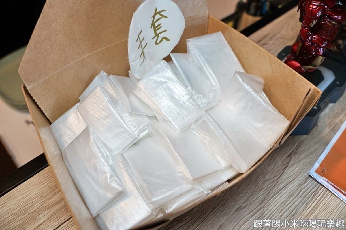 堆到比臉高！超浮誇「手作漢堡」吃得到８種配料，重口味必點「松露牛肉堡」