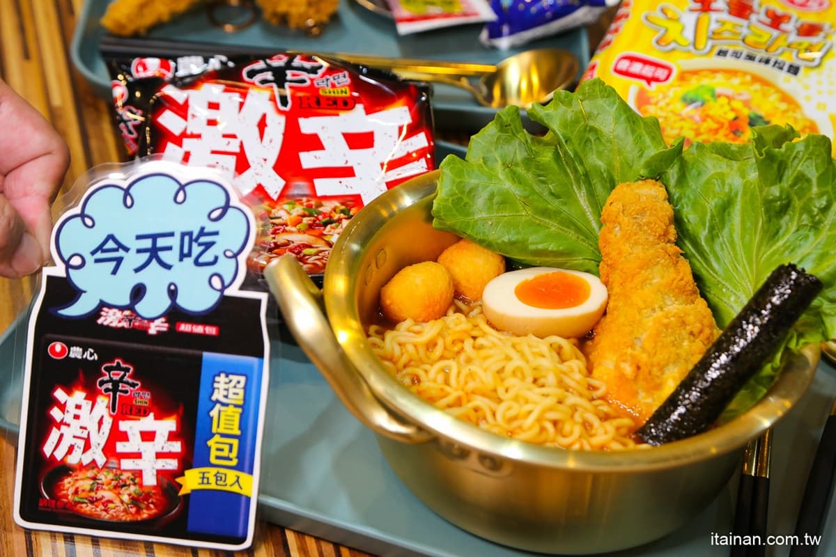 泡麵控快收！台南首家「泡麵餐廳」好吃又好拍，超有哏「彩色水餃」也必點
