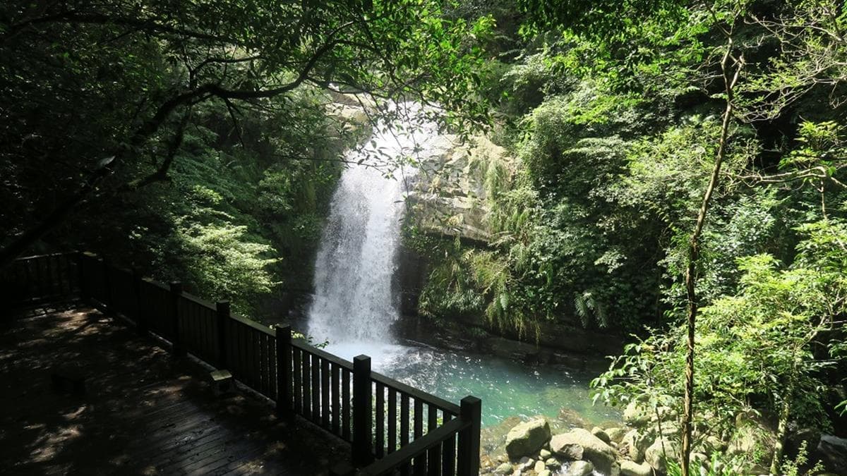 鴛鴦谷瀑布