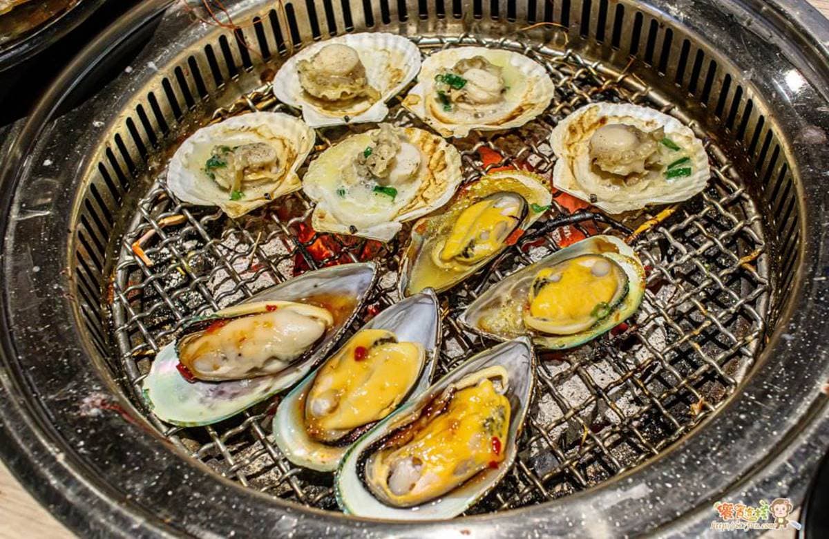 超澎派！中部６家高CP值燒烤吃到飽：爽嗑150種食材、現撈泰國蝦、頂級和牛