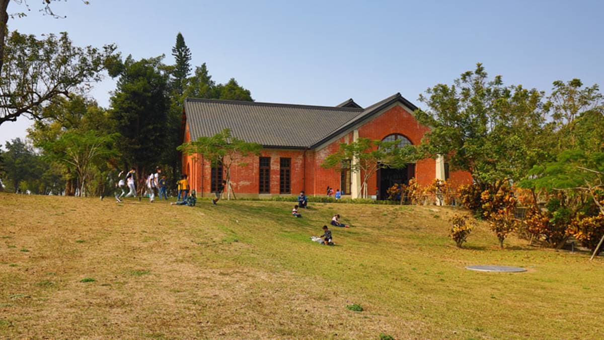 帶毛孩出遊首選！台南「水道博物館」有寵物專屬公園，還能打卡百年水管古蹟