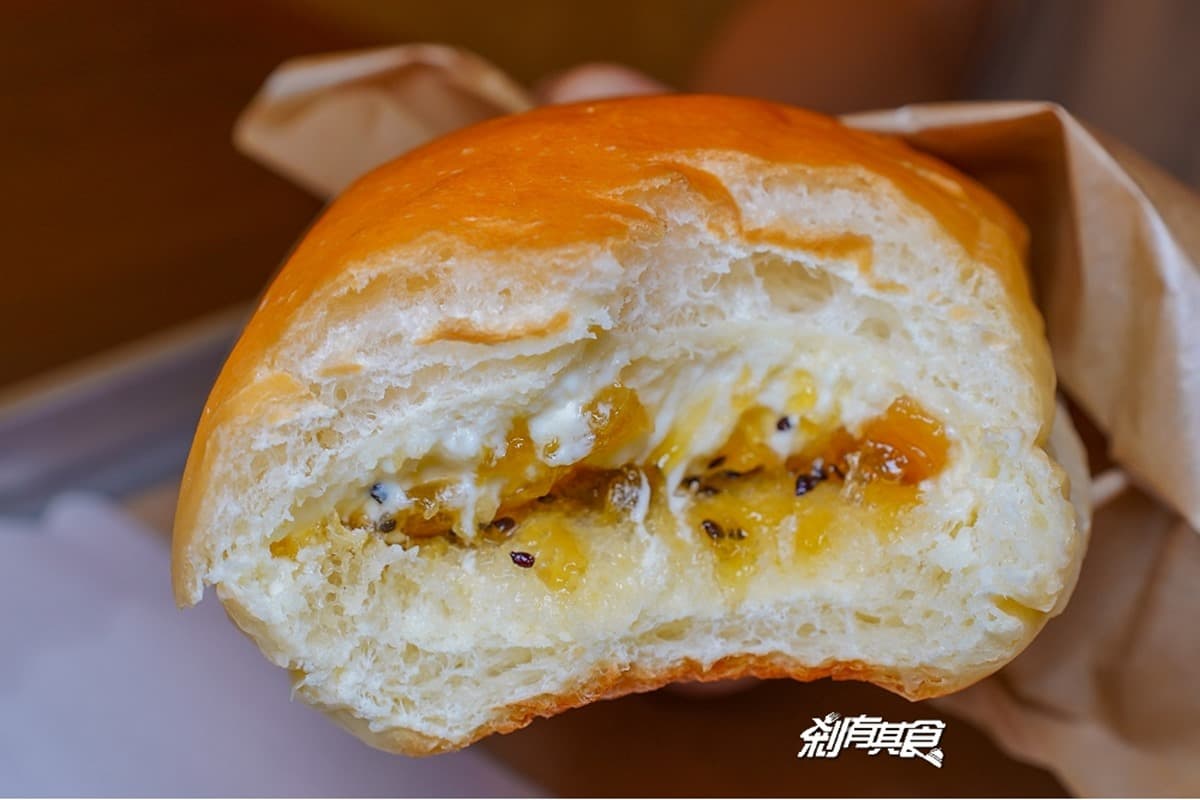 早餐新選擇！台中「日式餐包店」27種口味吃不膩，必點廣島炒麵、蘭姆葡萄