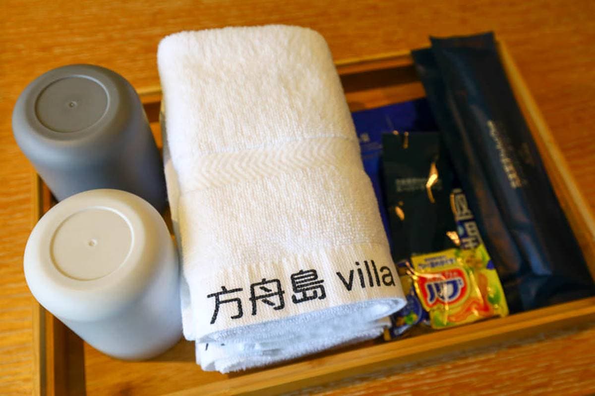 網美必住！花蓮「清水模民宿」打卡絕美田野風光，夜晚泡無邊際泳池賞星空