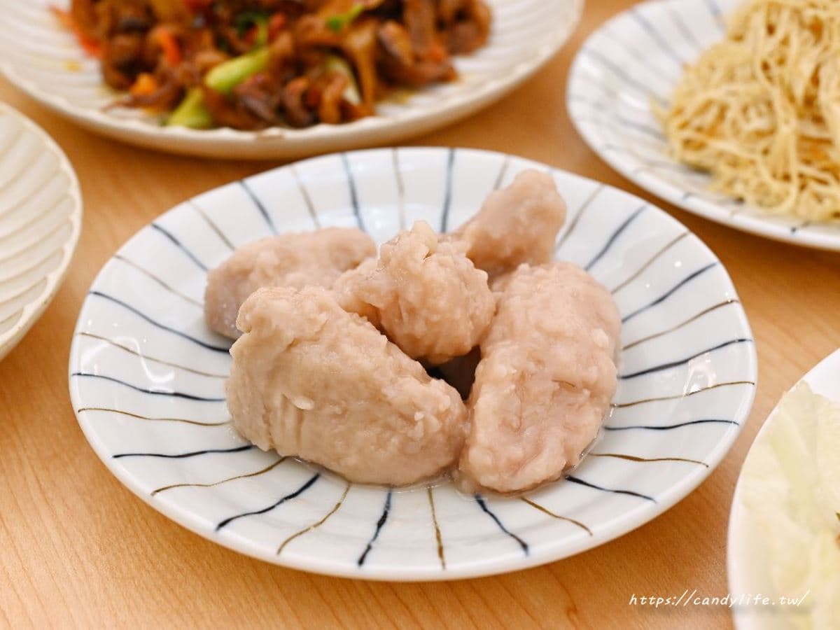【新開店】素食者福音！台中蔬食餐廳必嘗「特製雞丁」，冰心芋頭晚來吃不到