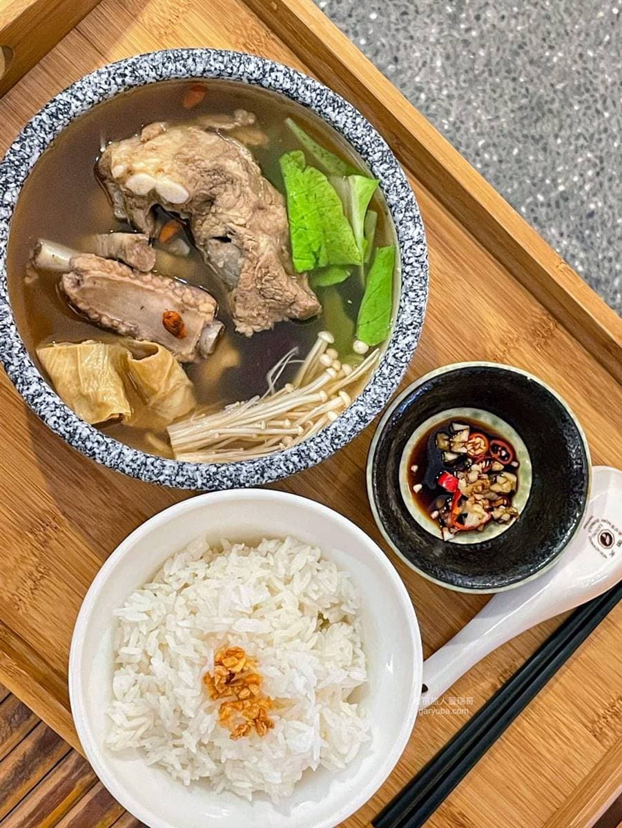 正宗馬來味藏身台南！唰嘴沙嗲串１人４串吃不夠，道地沙嗲飯獨門醬汁是靈魂
