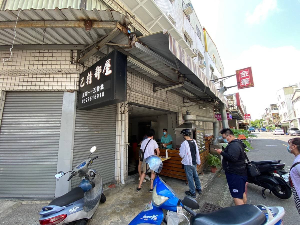 鋪滿大海蝦！台南超狂「蝦爆炒飯」每日限量10份，想吃先預約