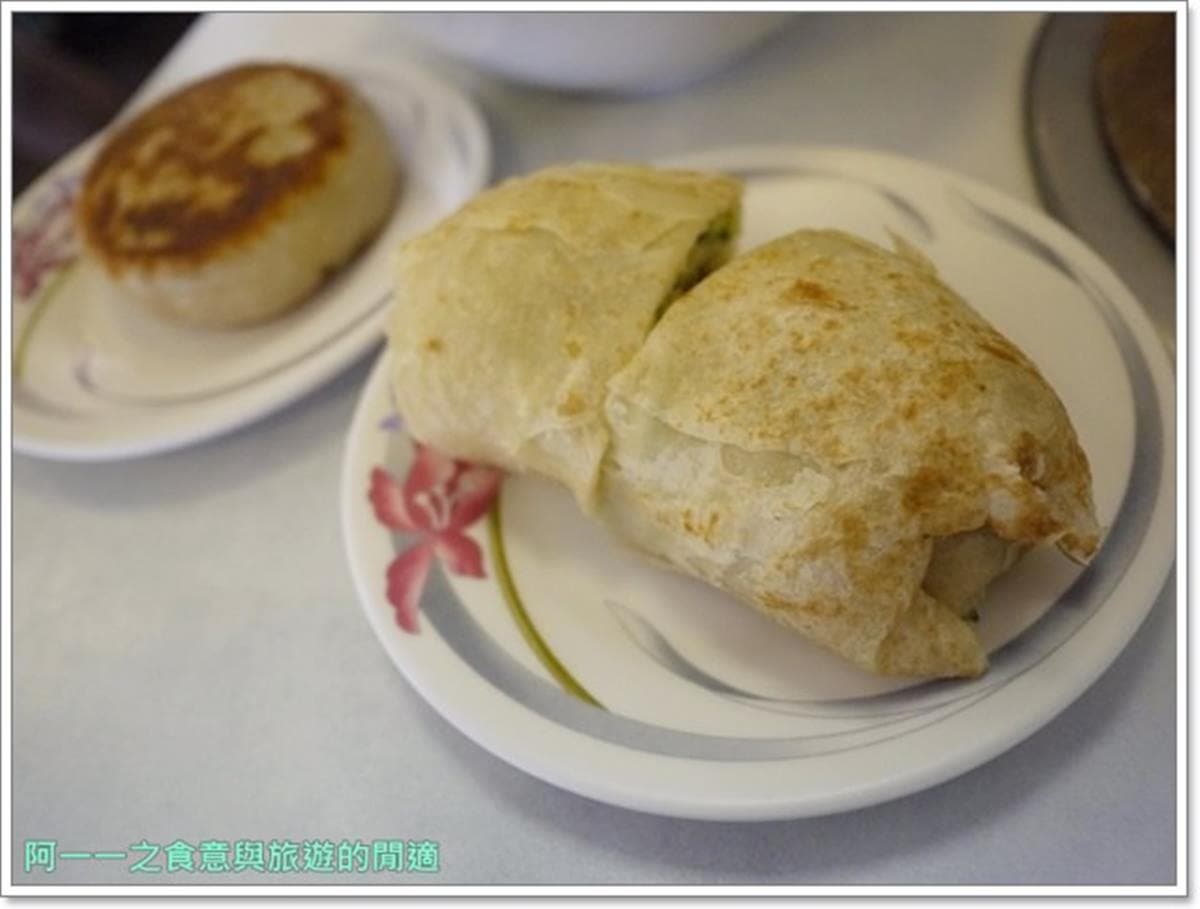 在地人必訪！台東手工麵食館｢酸豆千層餅」別處吃不到，蔥油餅必搭特製韭菜
