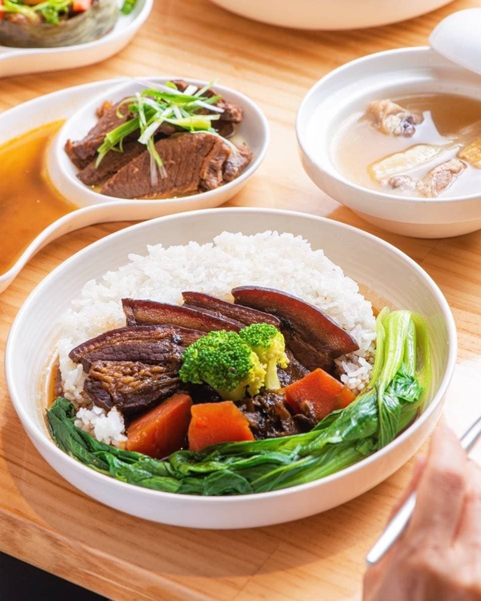 打卡送地瓜球！台南老屋咖啡廳「女巫湯麵」吸睛又好吃，嘗鮮必點芒果肉粽