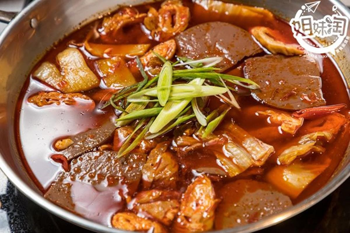 【新開店】剝皮辣椒變火鍋!高雄復古鍋物必嘗台味湯底,麻油炸蛋香氣超邪惡 【新開店】剝皮辣椒變火鍋!高雄復古鍋物必嘗台味湯底,麻油炸蛋香氣超邪惡