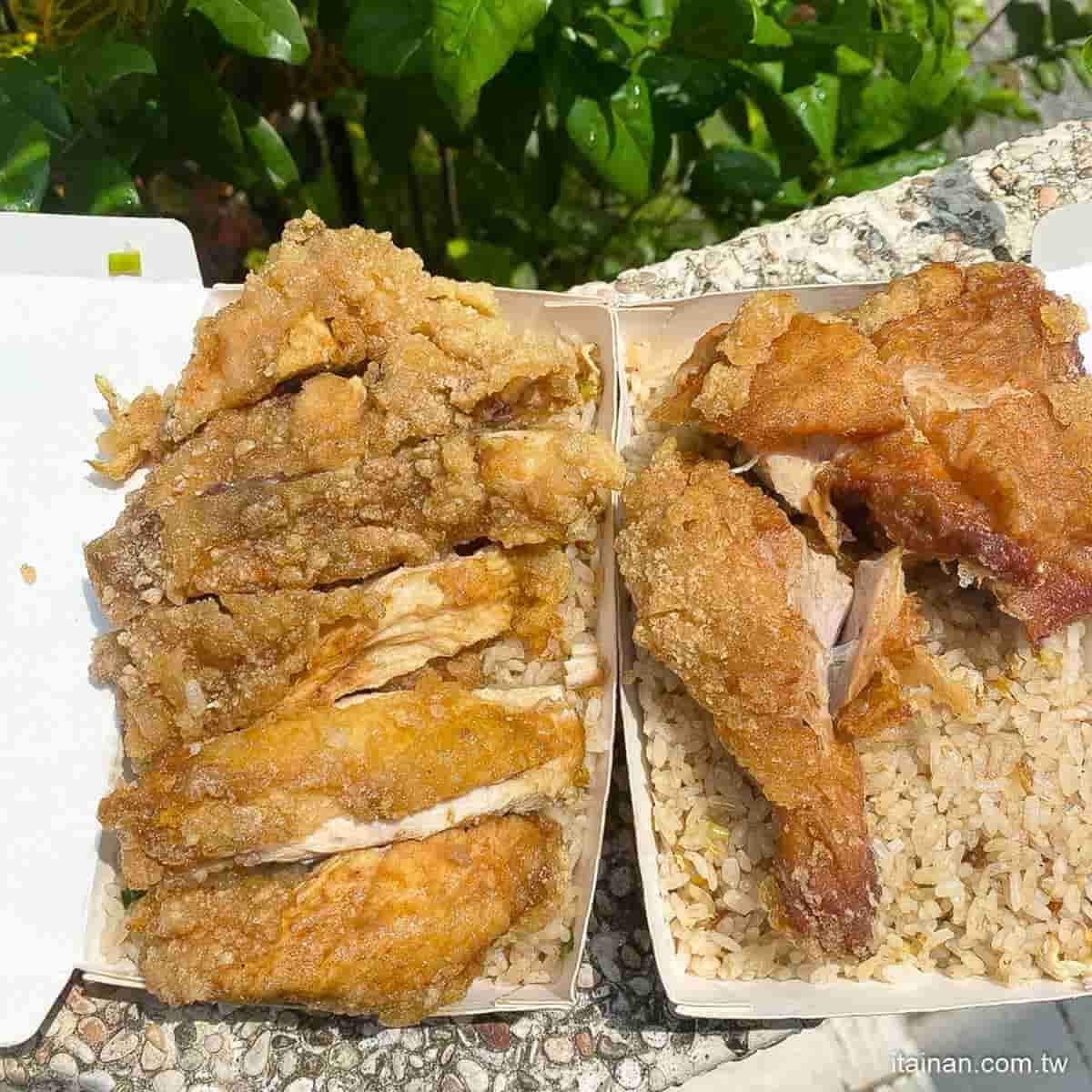 滿到蓋不起來!台南超浮誇炒飯鋪「整塊雞排」只要90元,還能免費加飯太佛心 滿到蓋不起來!台南超浮誇炒飯鋪「整塊雞排」只要90元,還能免費加飯太佛心