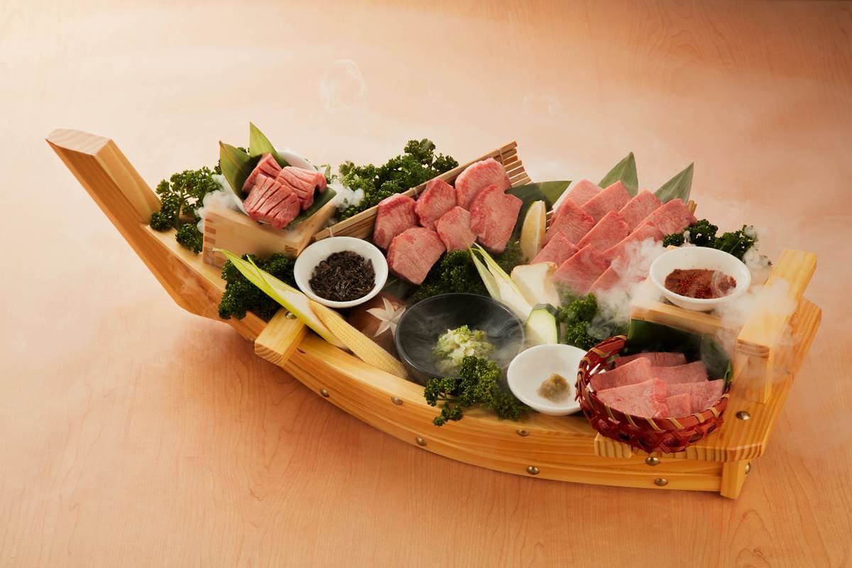 「厚切牛舌船」太浮誇！乾杯「振興券2000元贈1000元」，還能大啖12道新菜