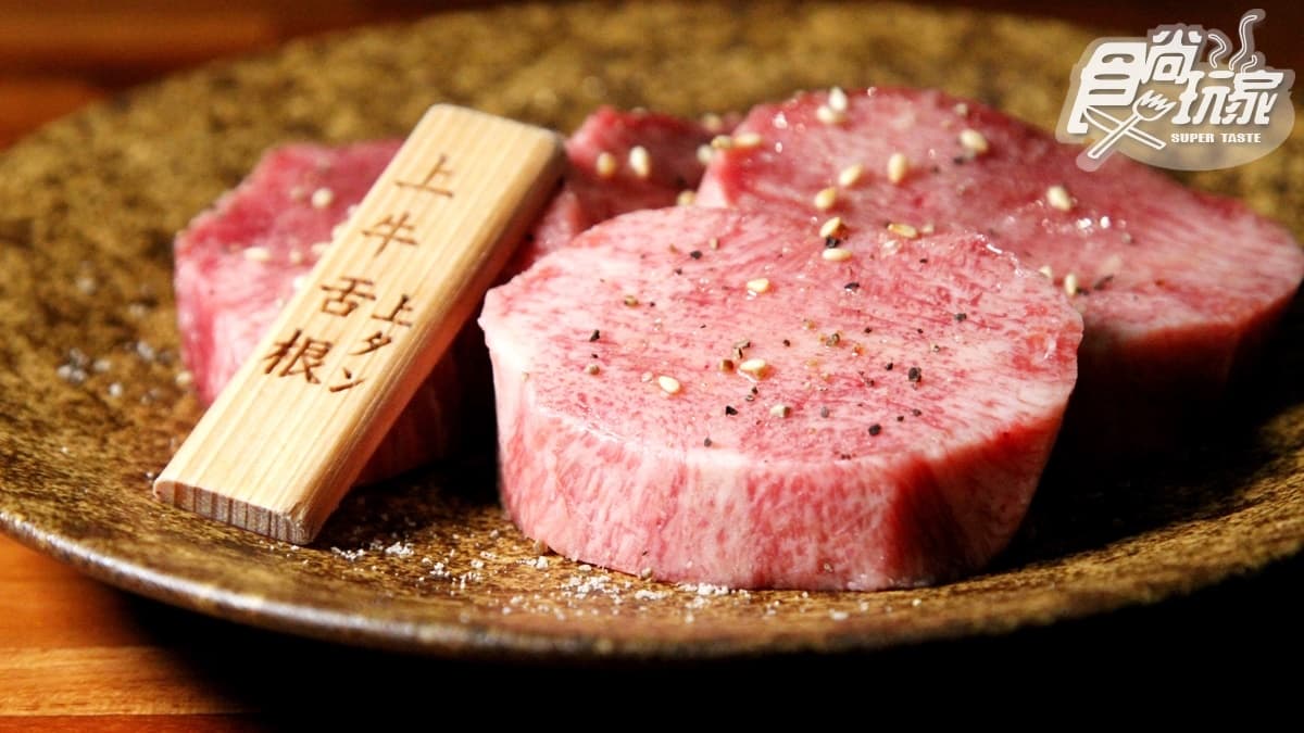 日本力士の燒肉店！台北超驚人「50CM和牛握壽司」，大胃王必挑戰「相撲飯」