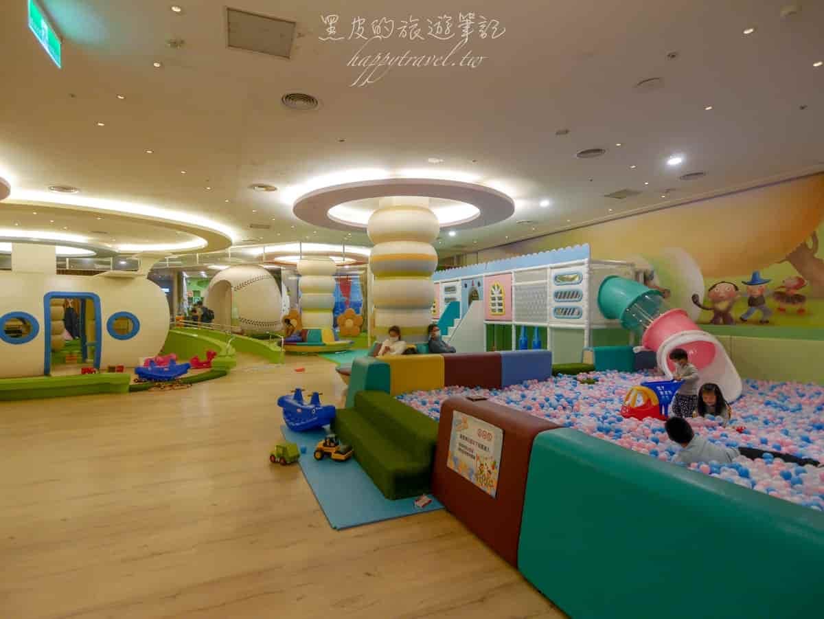 全台住宿率第一！墾丁｢南洋風飯店」美拍椰林泳池，官網訂房還可享高鐵８折