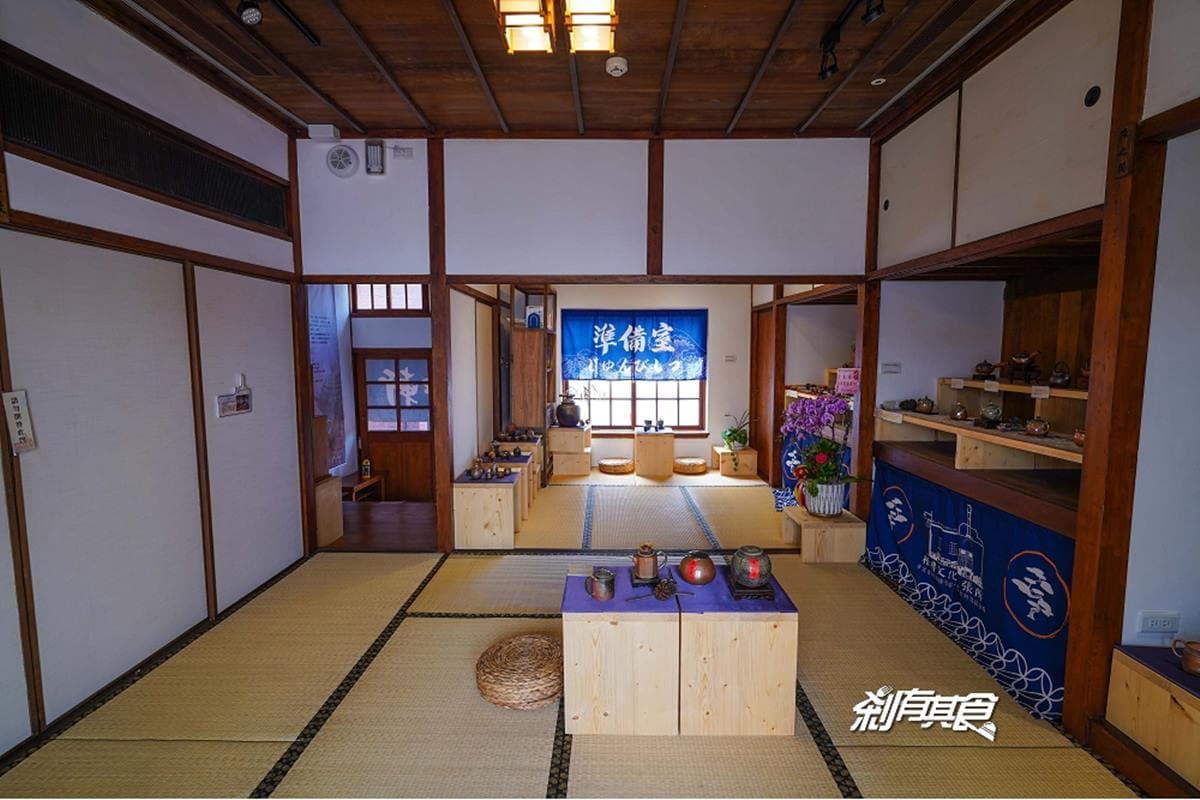 打卡海線小京都！台中「90年派出所」美拍復古紅磚路，吃「藍眼淚」冰淇淋