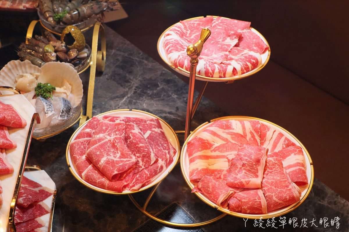 【新開店】鍋控好嗨!新竹浮誇鍋物打卡「奶瓶乳牛」,海鮮盤爽嗑11種海味 【新開店】鍋控好嗨!新竹浮誇鍋物打卡「奶瓶乳牛」,海鮮盤爽嗑11種海味