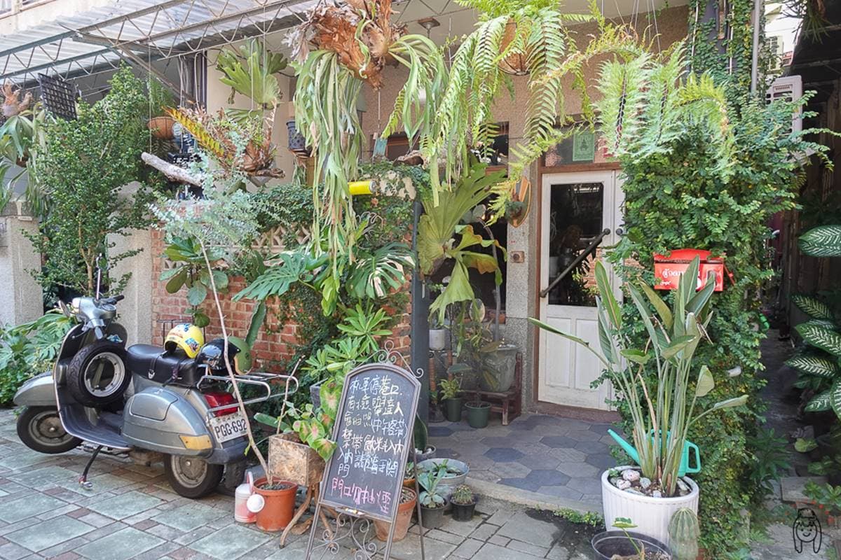 １週只開３天！台南預約制泰國料理美拍「植物系裝潢」，冬蔭功酸辣麵超開胃